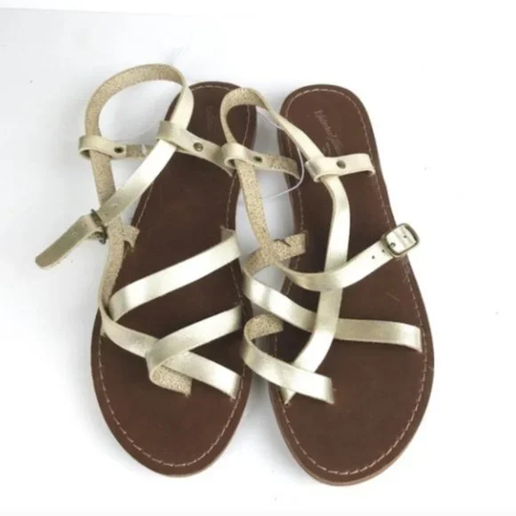 Universal Thread Women's Gold Faux Leather Lavinia Toe Wrap Thong Sandal - Picture 4 of 7